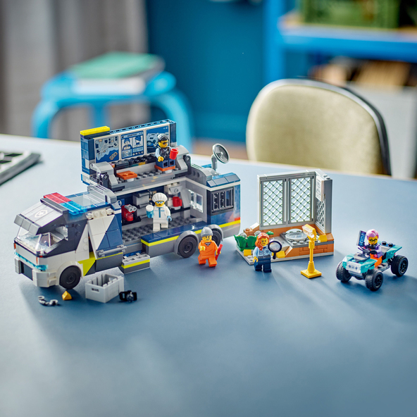 City Polizeitruck mit Labor 60418
