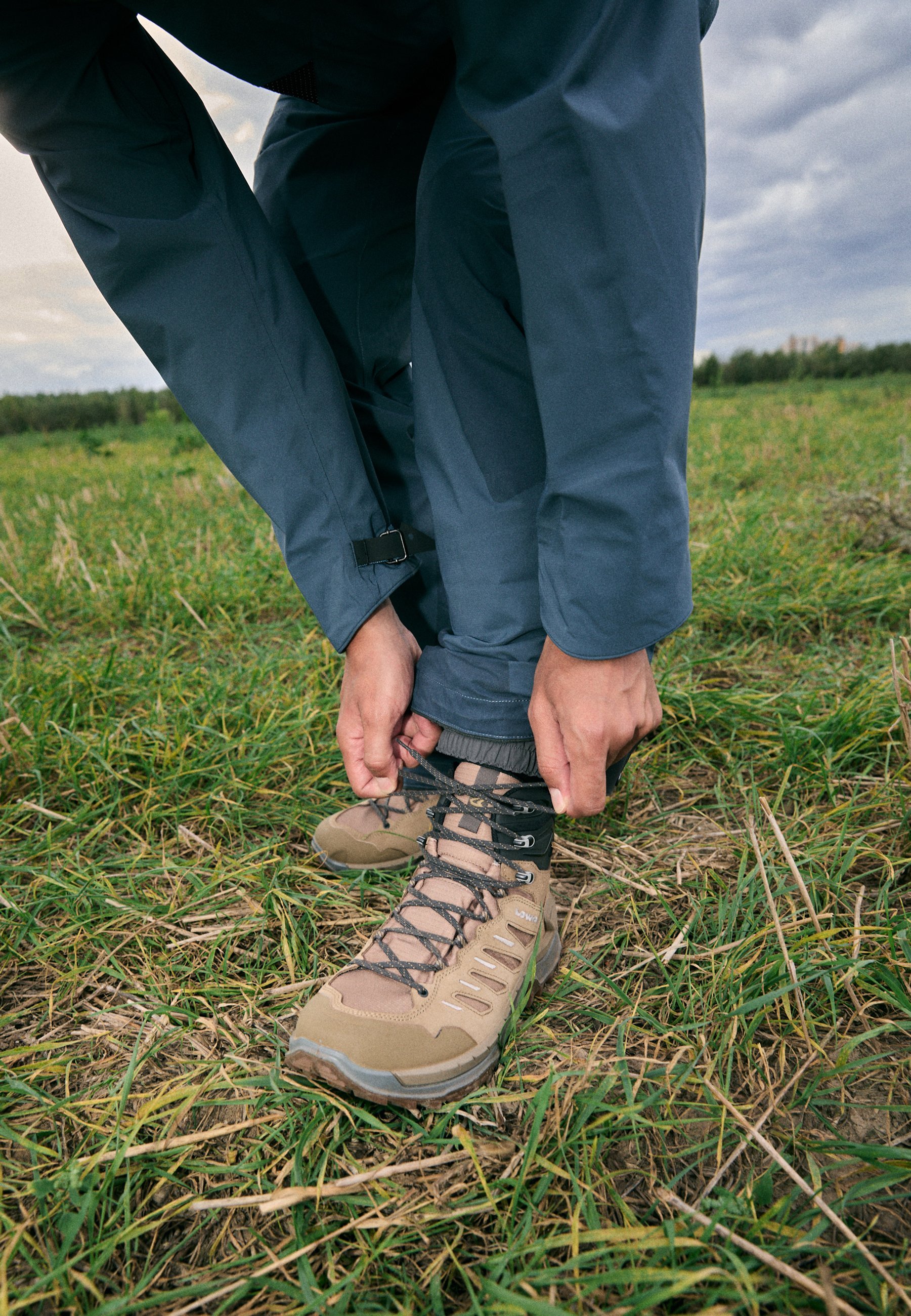 Lowa INNOVO GTX MID - Wandelschoenen - dune/grau