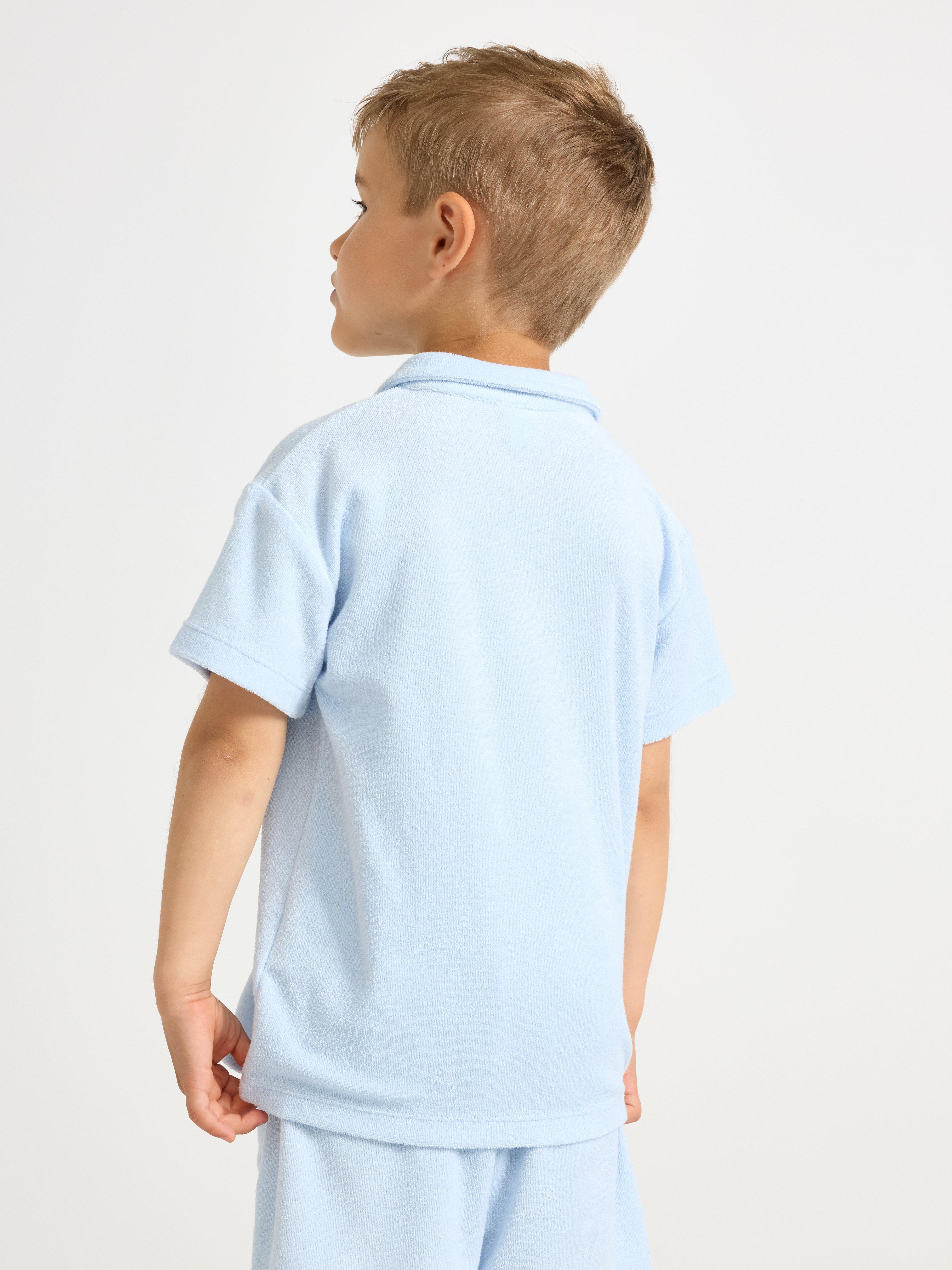Camisa de manga curta em tecido atoalhado azul claro