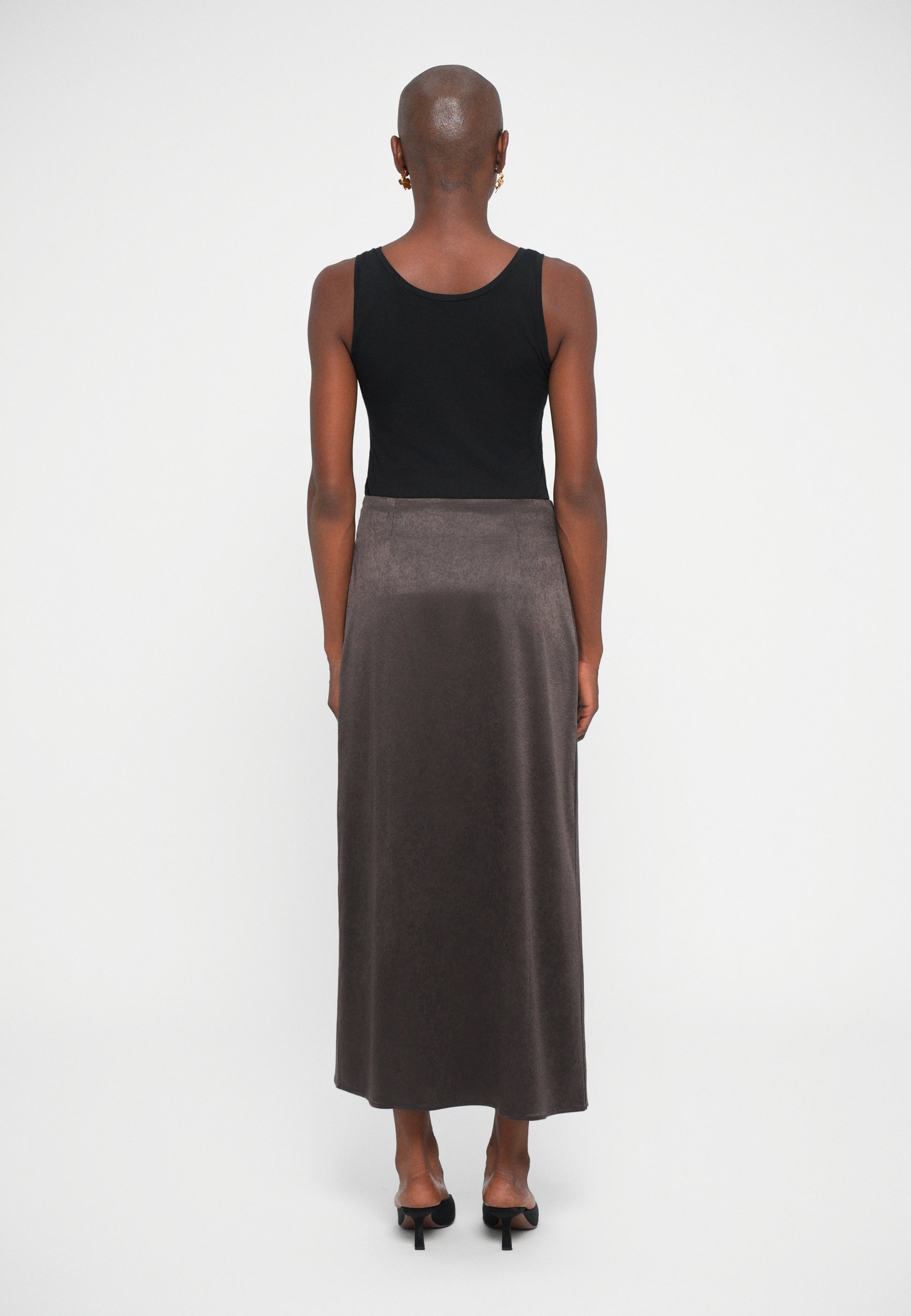 Saia longa Aeron Royal - Saia maxi - cor café expresso