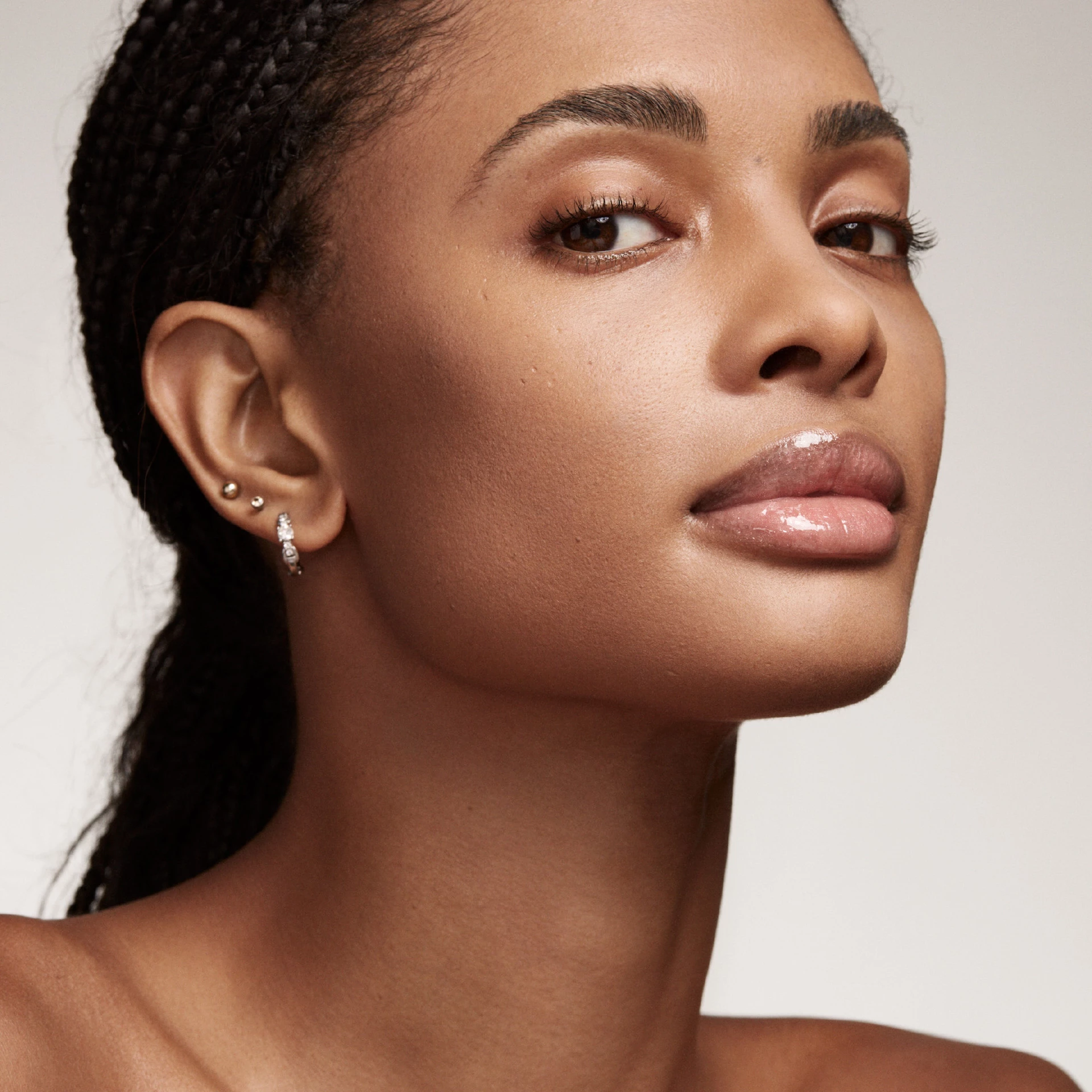 Pudră Invisimatte cu fixare instantanee și absorbantă Invisimatte 2.0 - Fenty Beauty