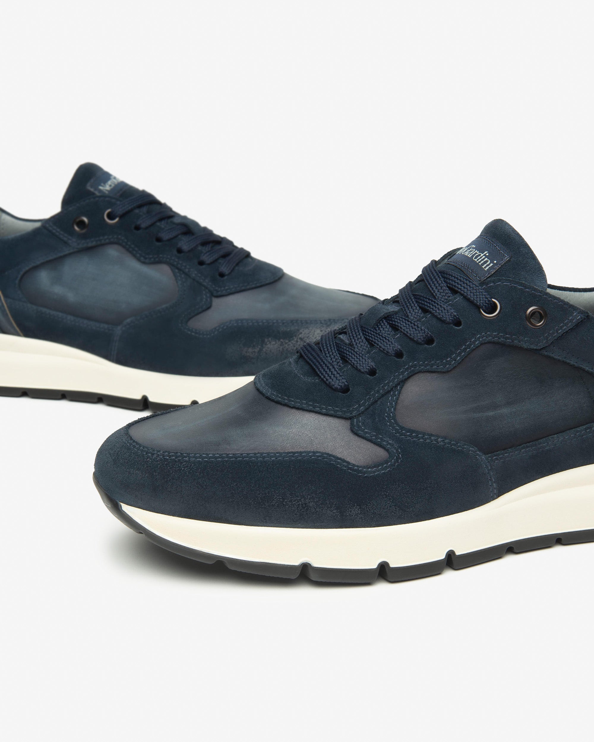  Herren-Sneaker aus Wildleder und Leder
