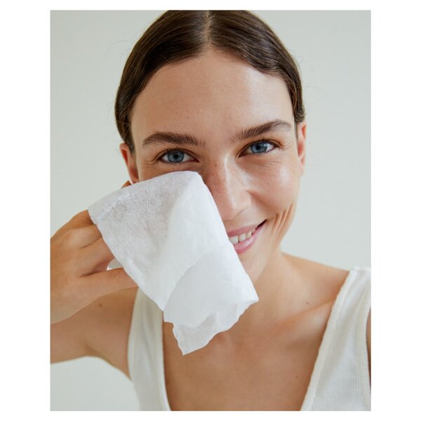 NIVEA 3-in-1 Refreshing Cleansing Wipes<br>25 pieces