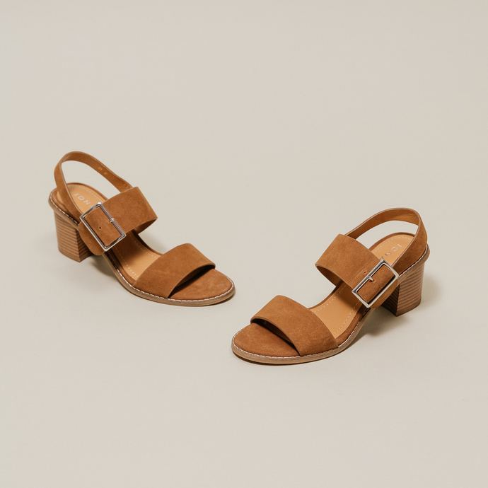 Sandales à talons et brides  en velours cognac