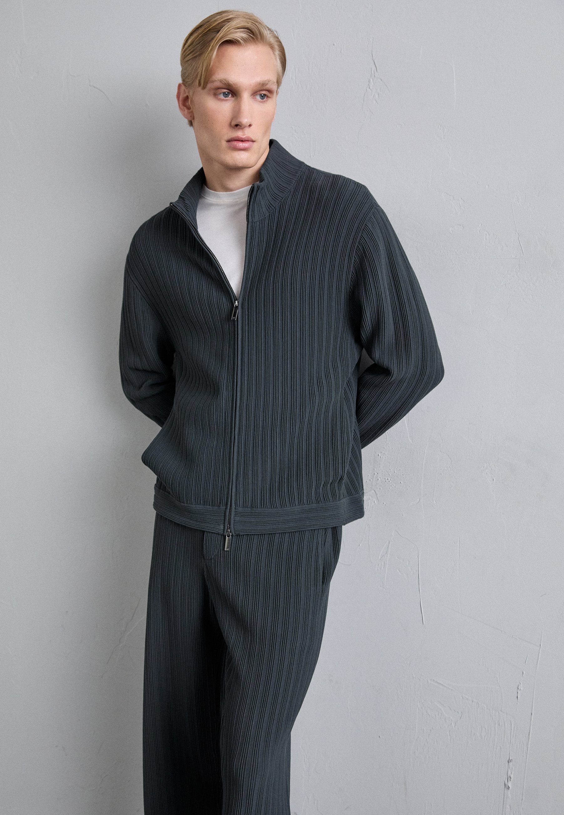 Emporio Armani BROEK - Trousers - woodland gray