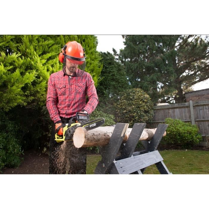 RYOBI - 1900W Chainsaw - 35cm guide bar - 15m/s - tool-free chain tensioner - 2nd chain included - RCS1935B2C