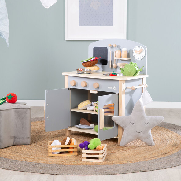 Play kitchen with 2 hobs, sink and accessories