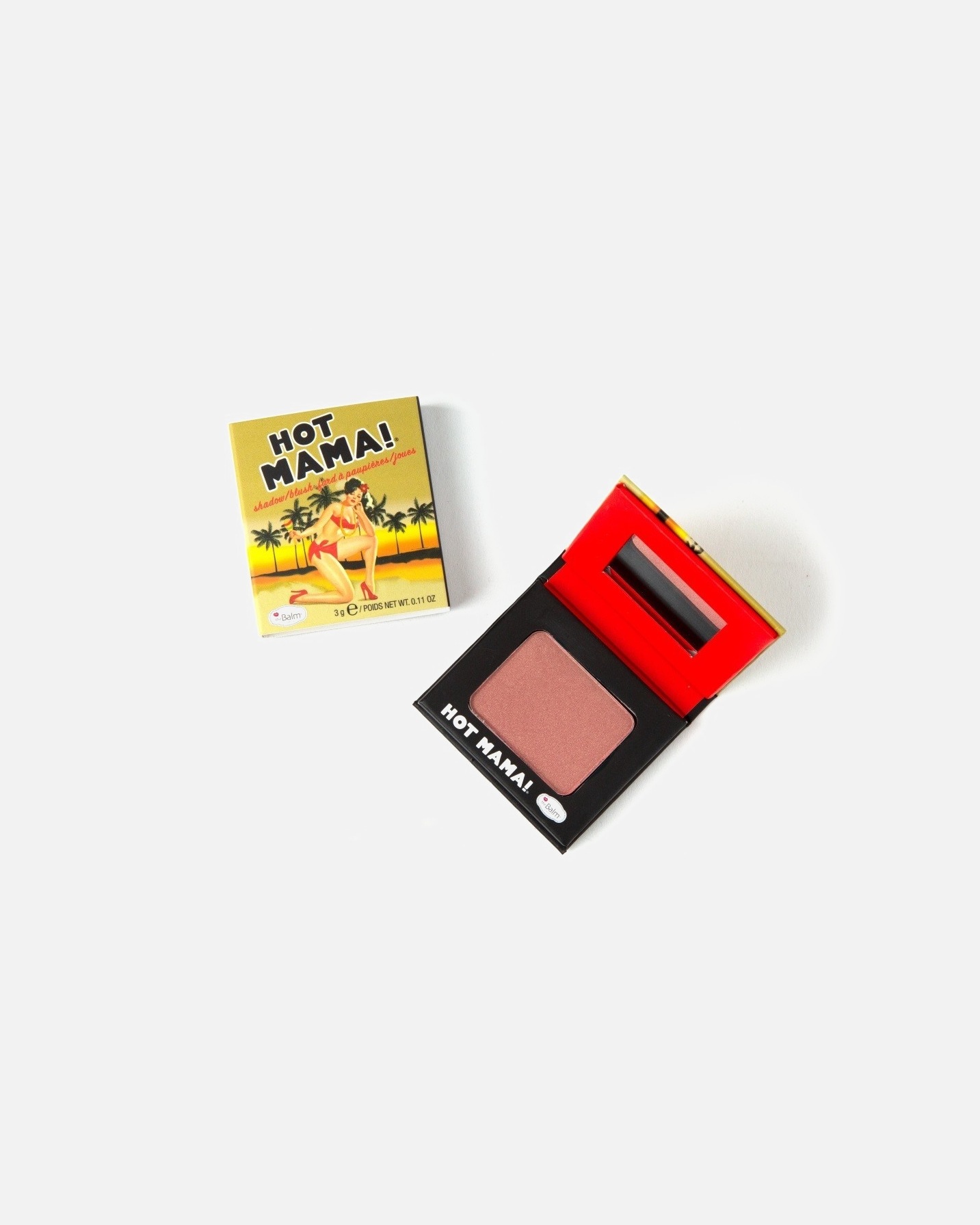 „theBalm“ šviesą atspindinti pudra „Hot Mama!“ Kelioninis dydis – 2,2 g