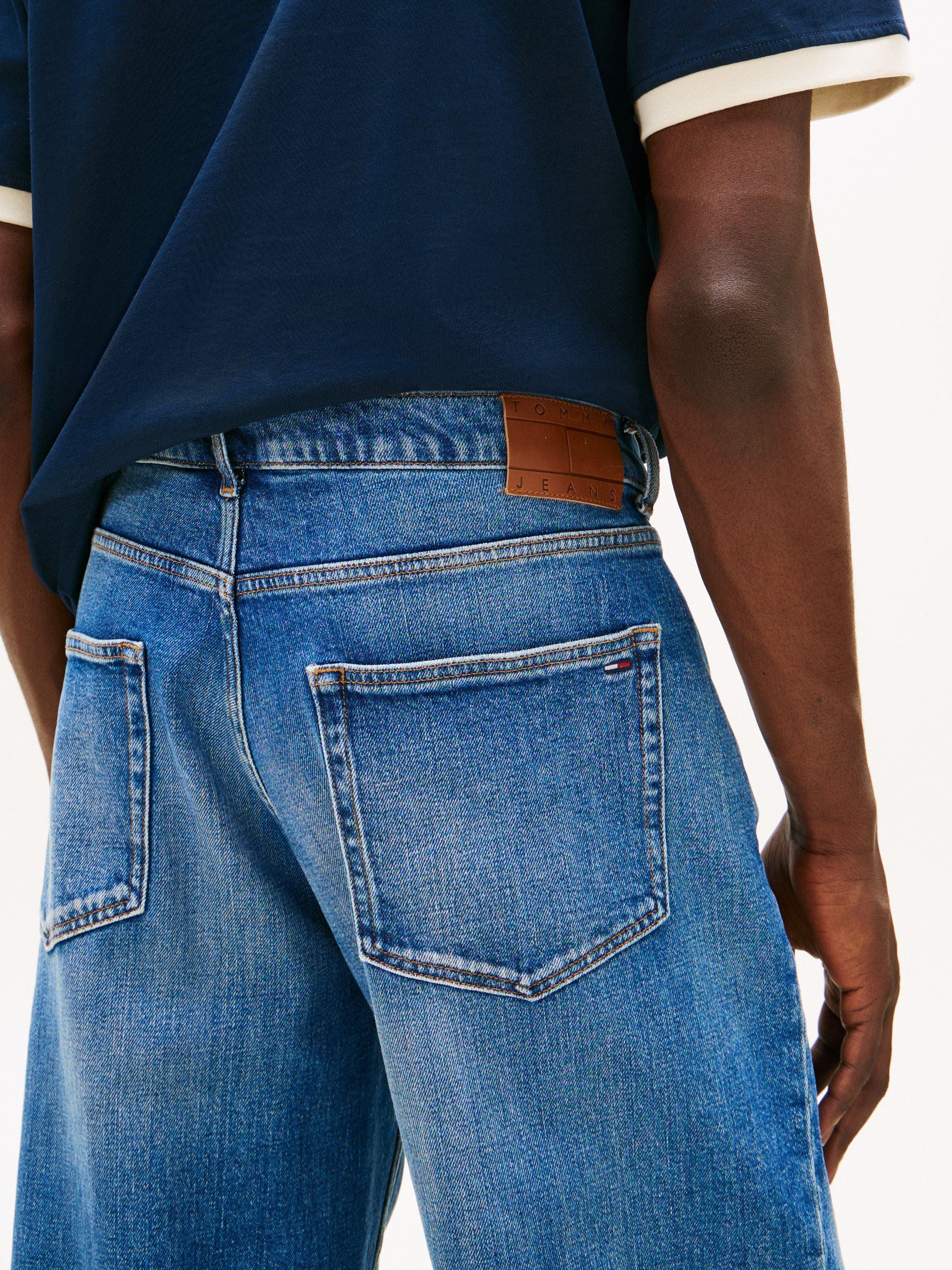 Tommy Jeans JAIMIE - Blugi largi - denim mediu