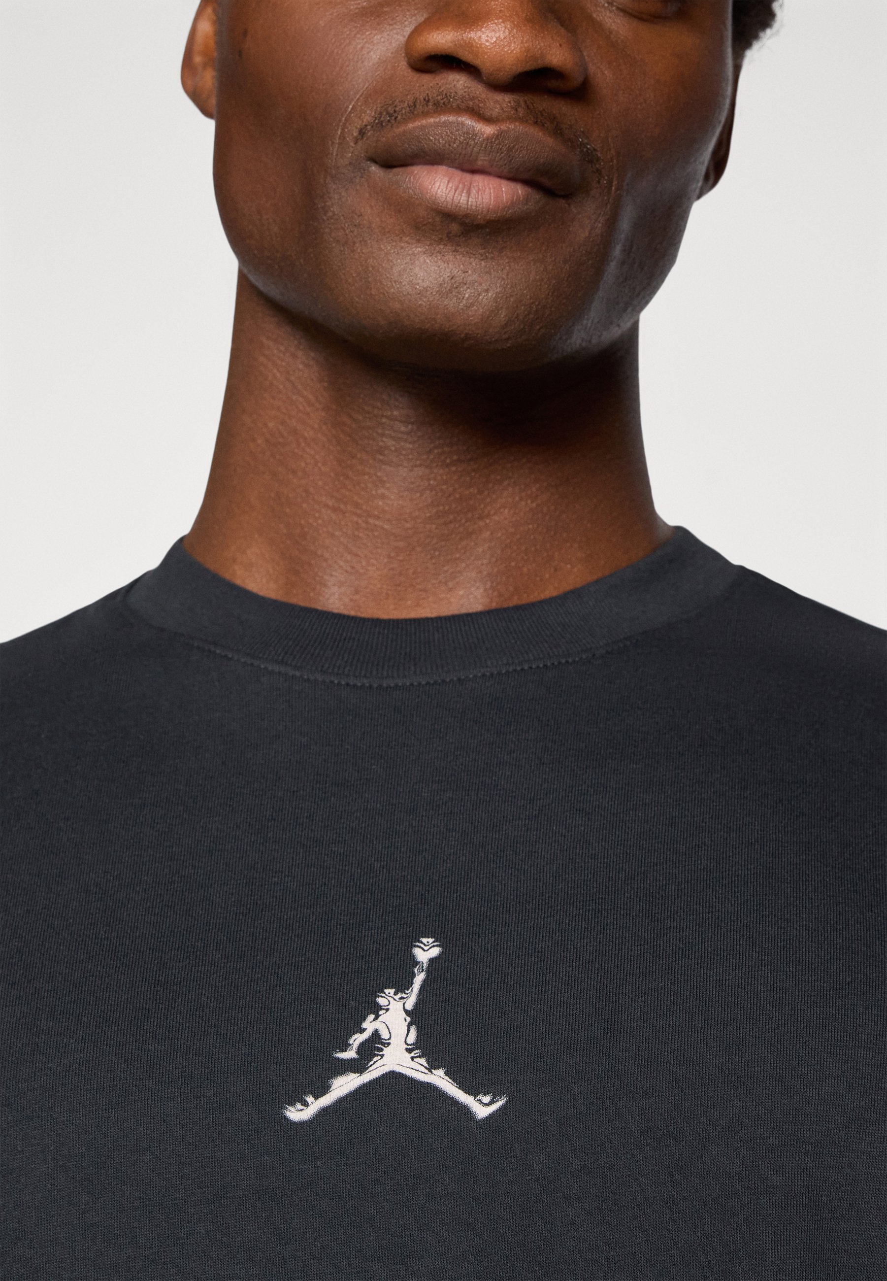 Jordan CREW - Sport T-shirt - zwart/wit
