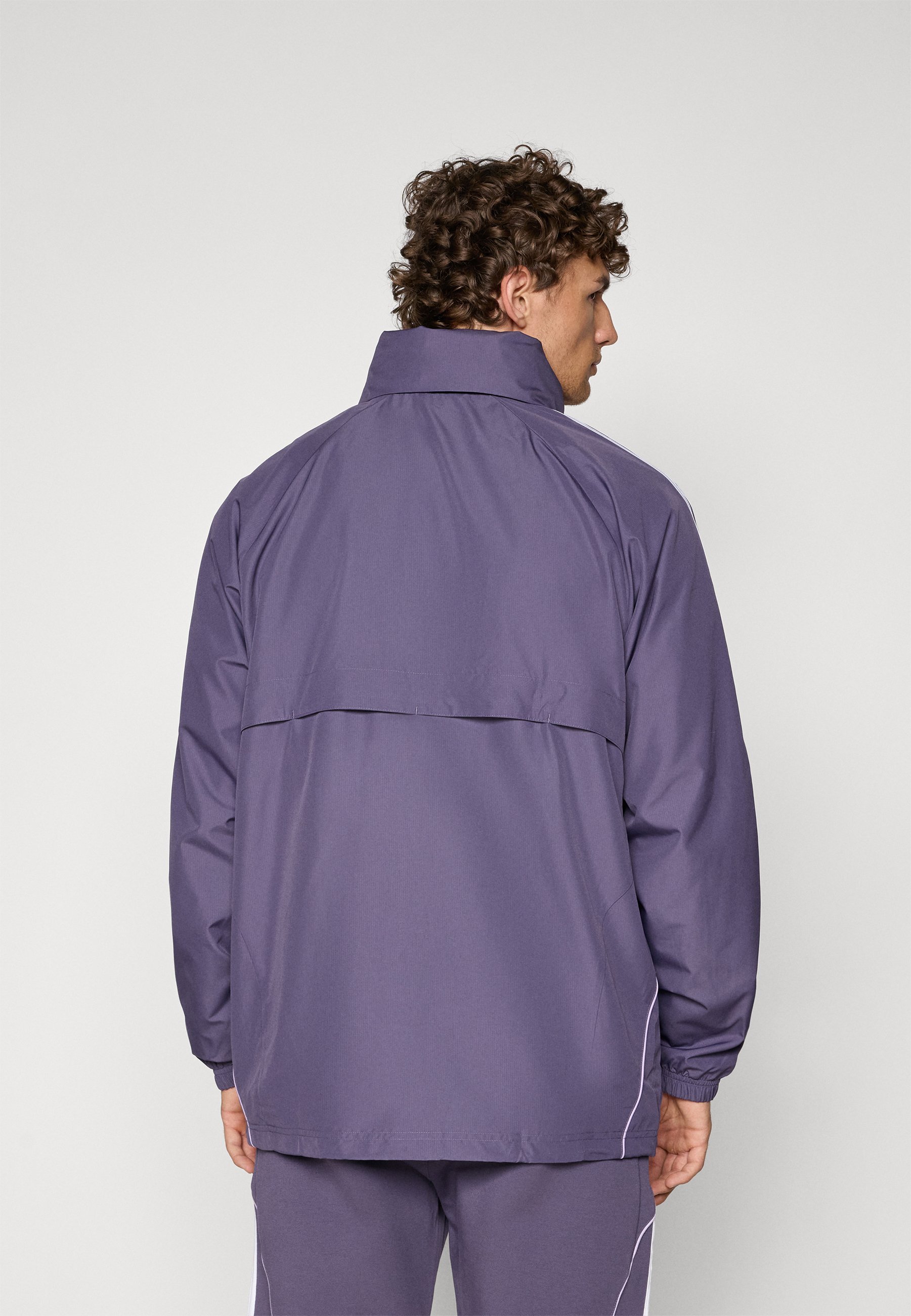 adidas Performance MANCHESTER UNITED UBP WINDBREAKER - Clubkleding - trace purple