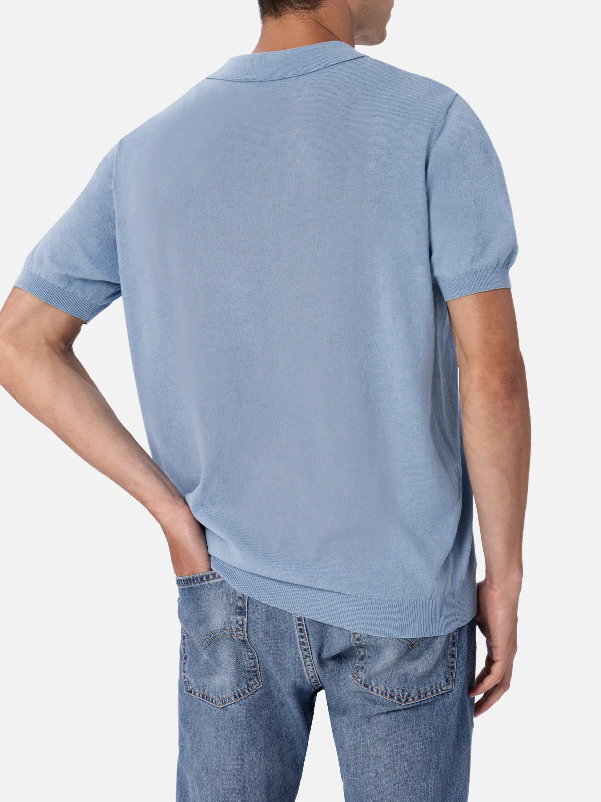 Sloan poloshirt in lichtblauw gebreid zonder knopen