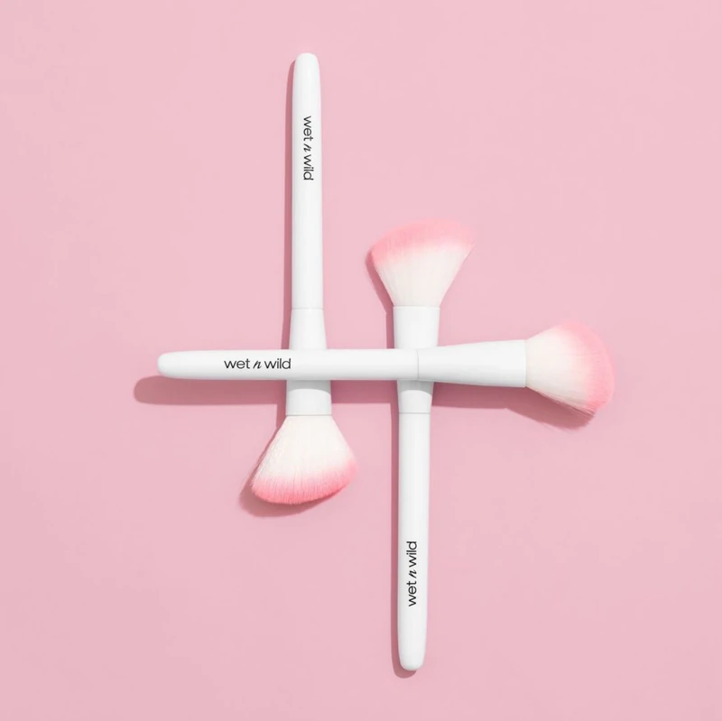 Wet n Wild Essential Blush Brush