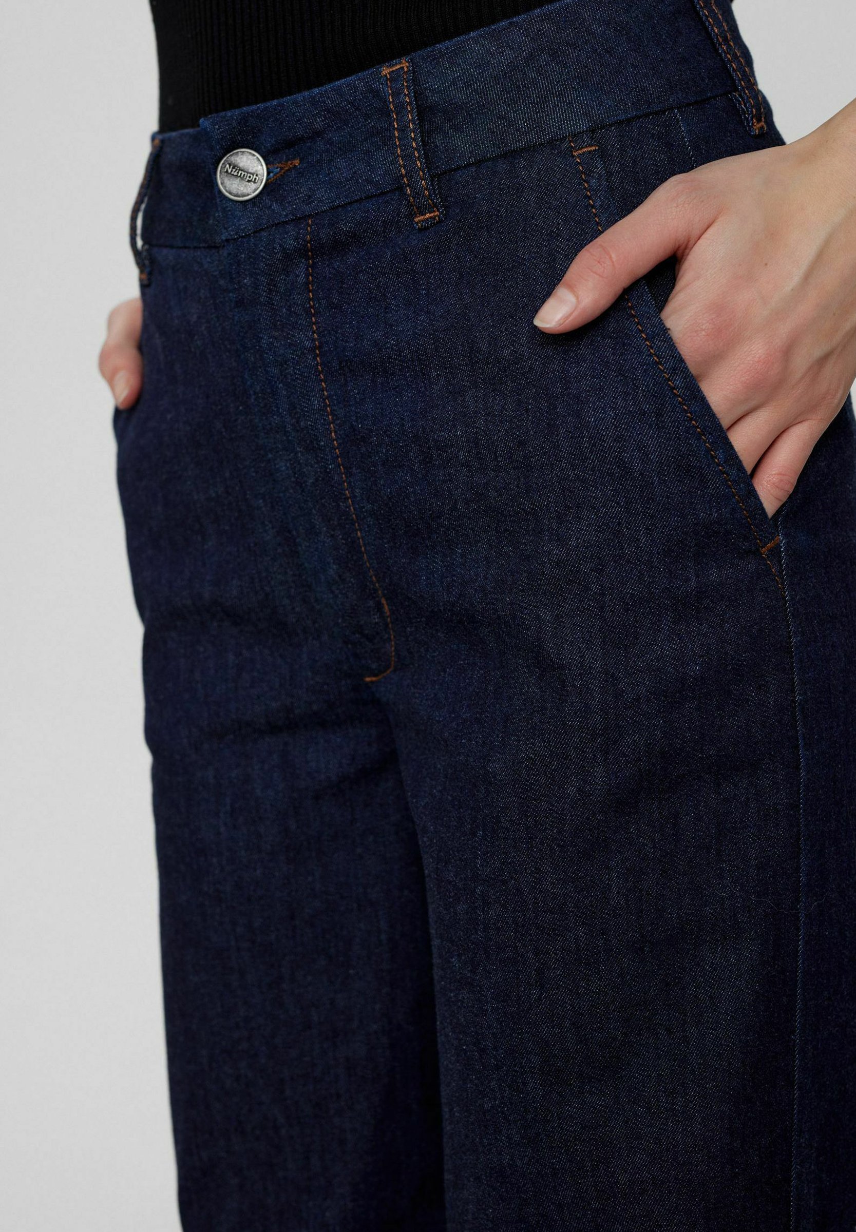 Nümph NUMBER - Jeans a gamba dritta - denim blu scuro