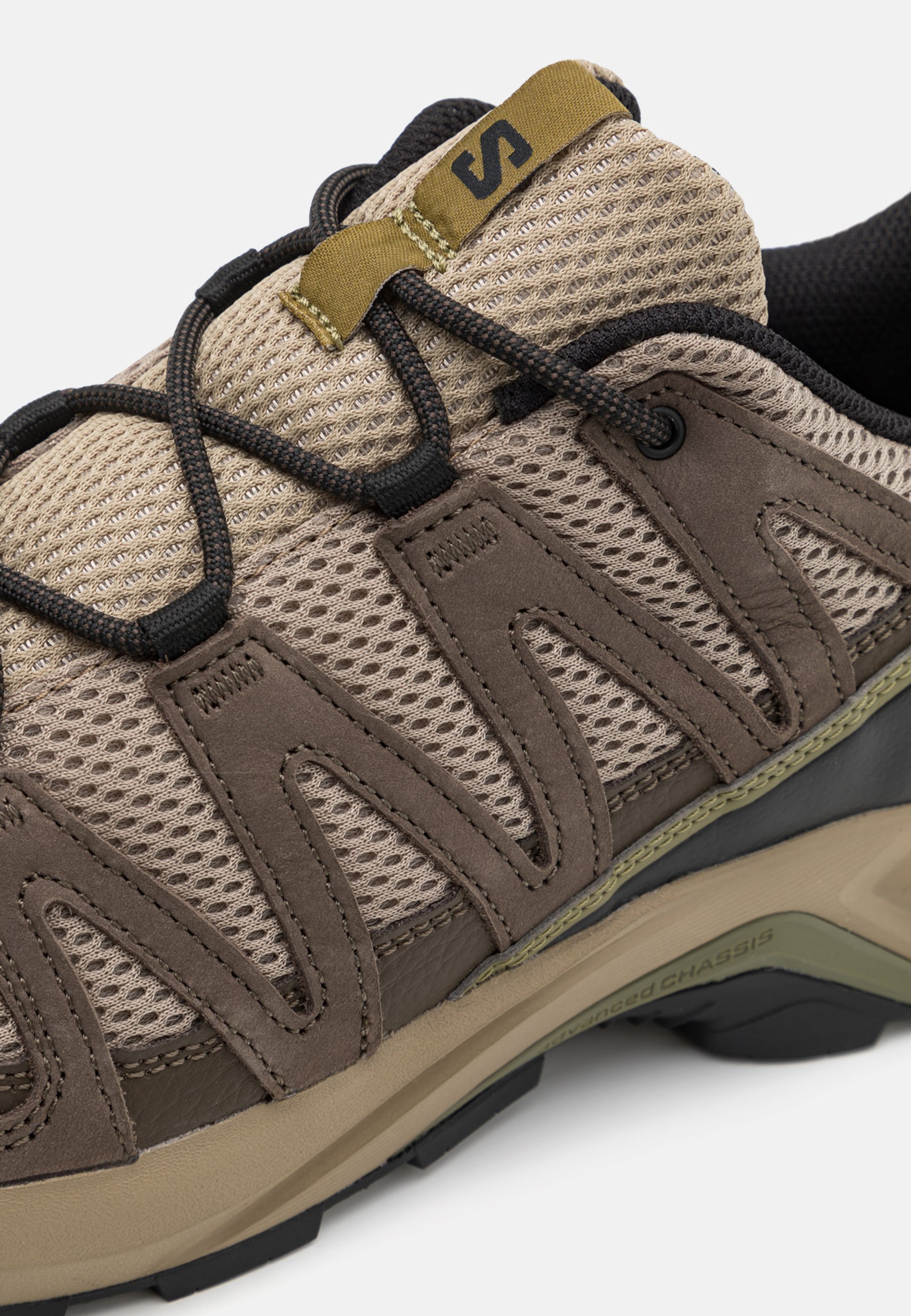 Salomon X-ADVENTURE RECON - Trekingové boty - black/martini olive/desert tan