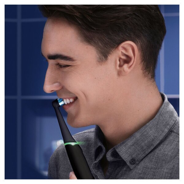 Električne zobne ščetke Oral-B iO Series 6, črne, roza, 2 kosa