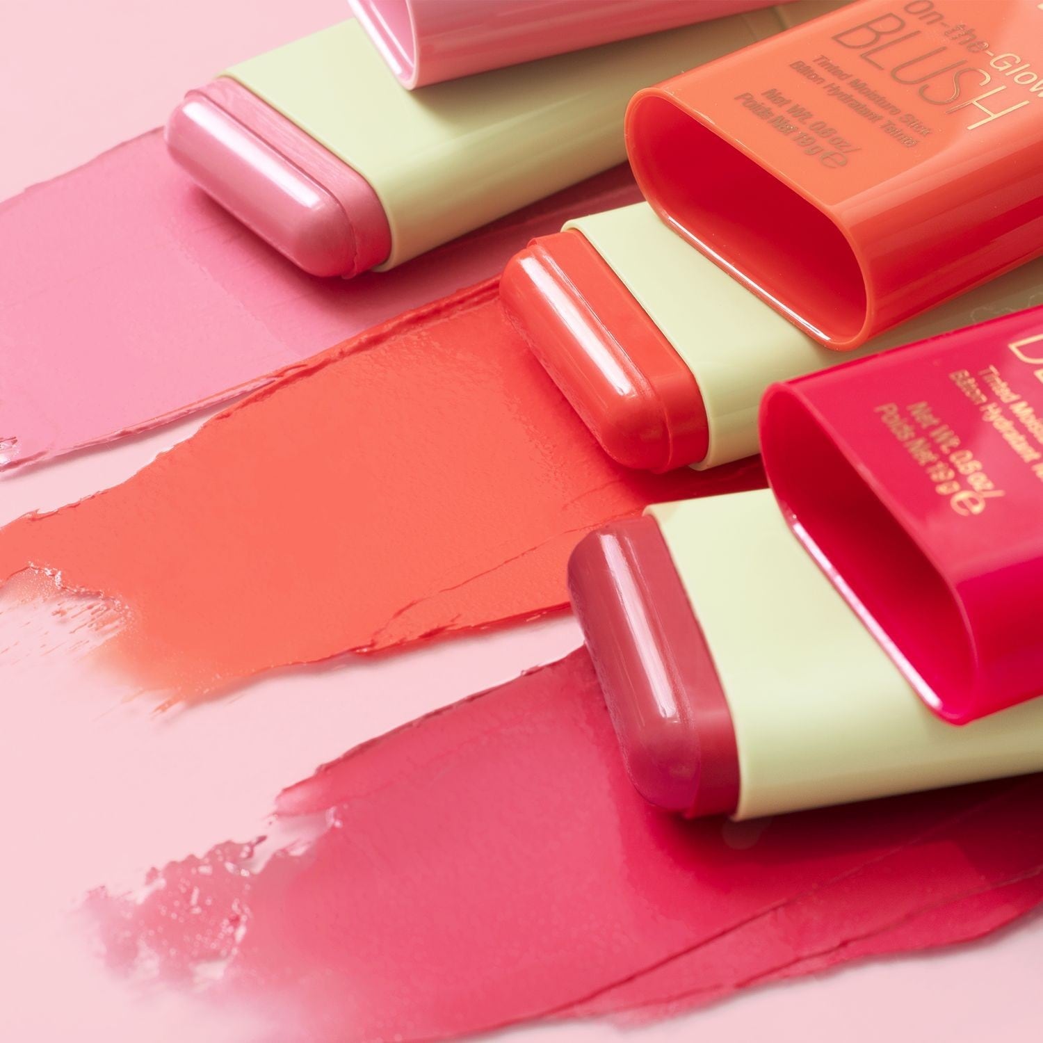 Pixi Blush On-the-Glow Rouge – poskipuna – 19 g