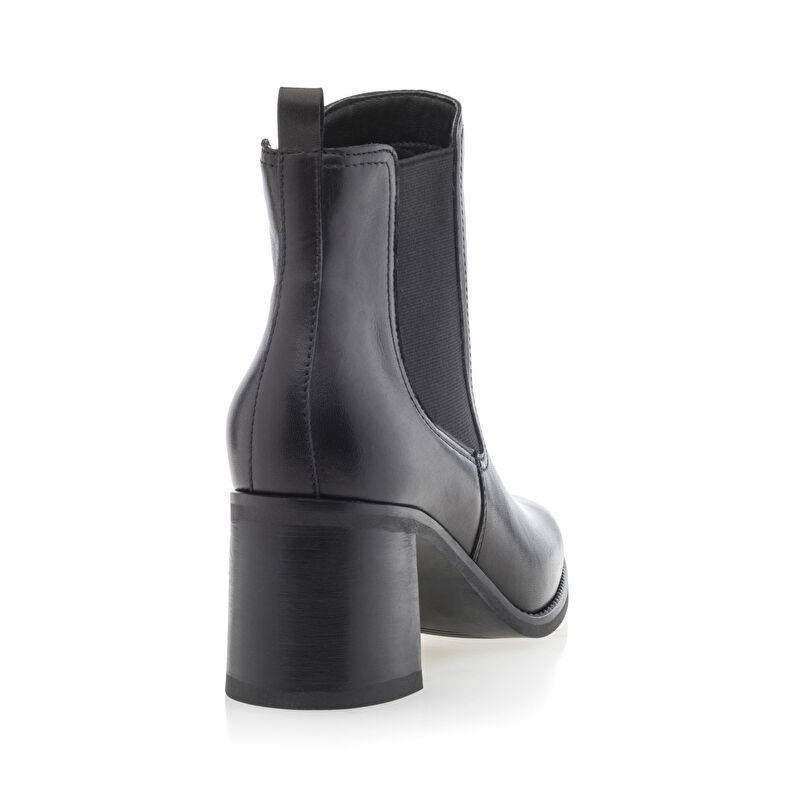 Schwarze Damenstiefel / Stiefeletten