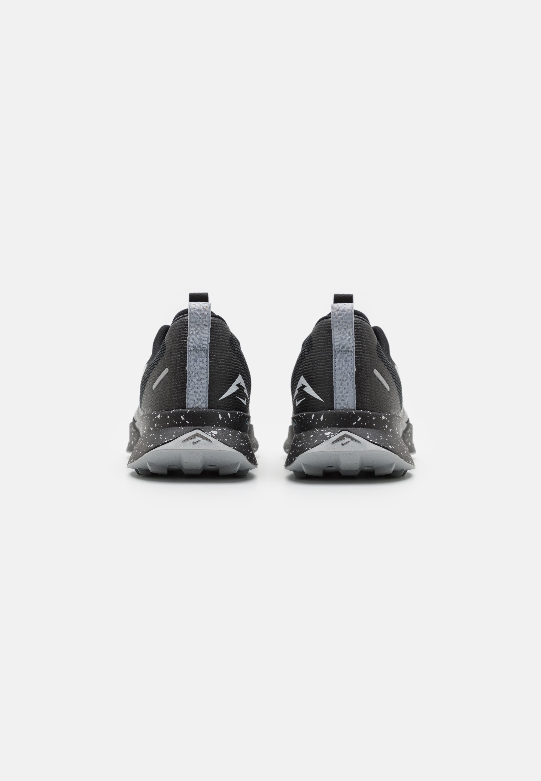 Nike Performance JUNIPER 3 - Běžecké boty do terénu - černá/vlčí šedá/fotonová dust