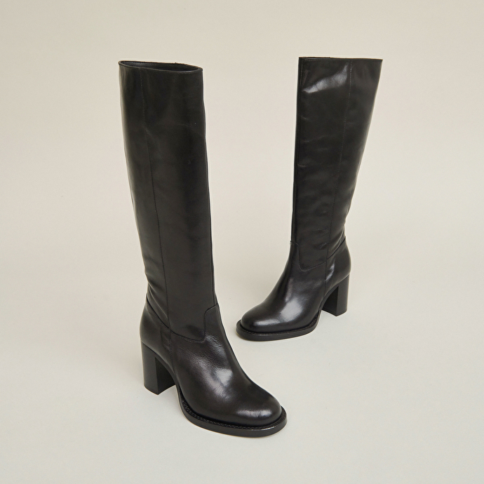Bottes à talons  en cuir noir