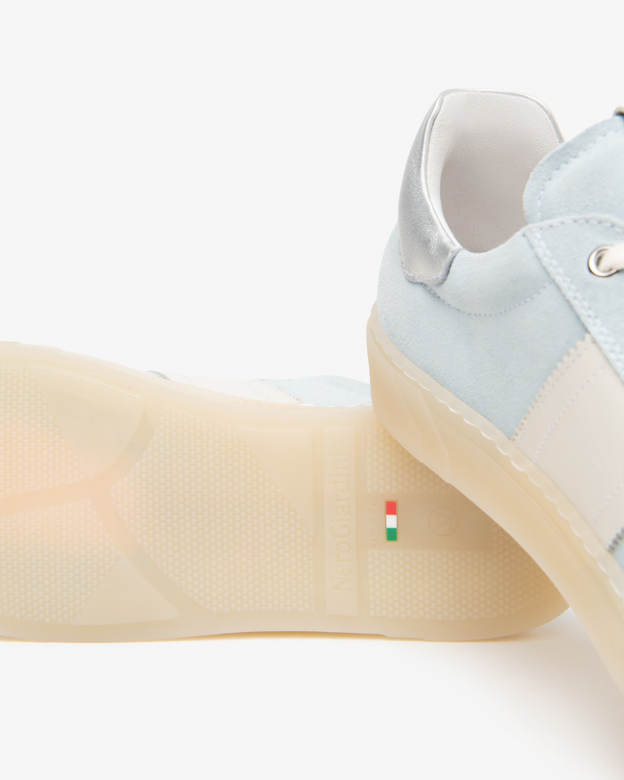  Damen-Sneaker aus Wildleder und Leder