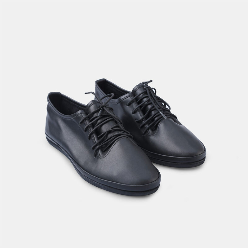 Stringata da donna in pelle