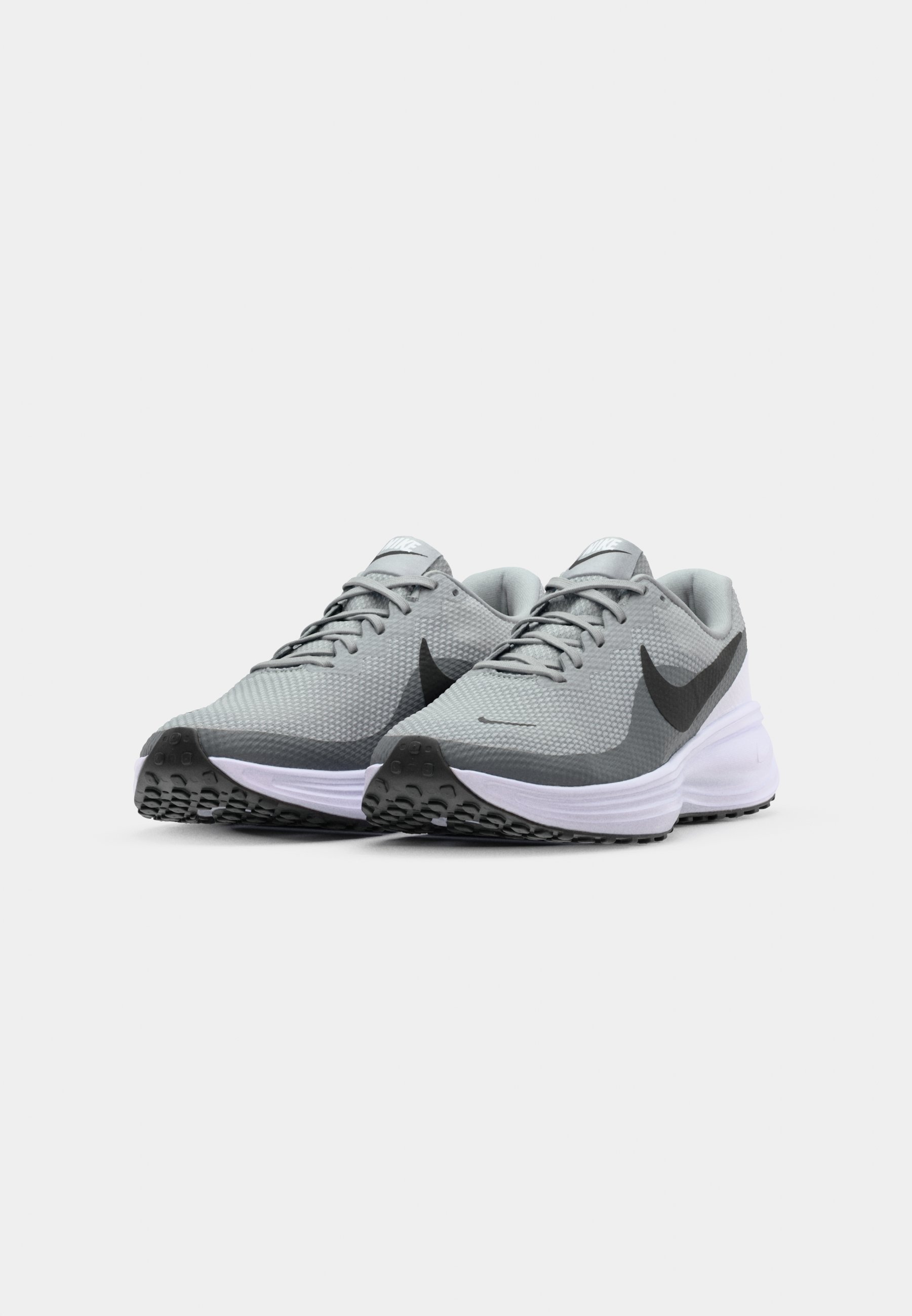 Nike Performance REVOLUTION 8 - Buty do biegania po drogach - jasnoszary dymny/czarny/szary dymny/biały
