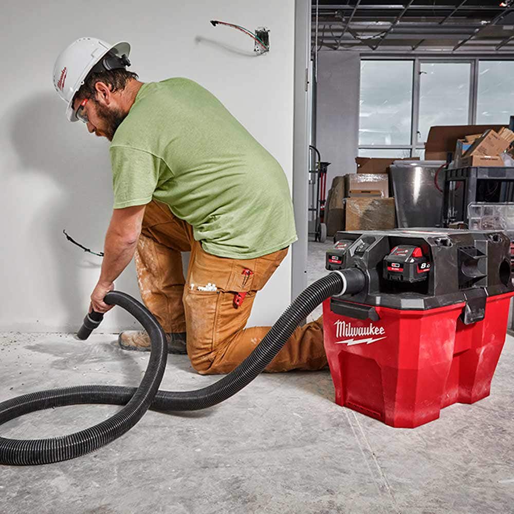 Milwaukee 18V FUEL™ 34L våt-/tørrstøvsuger M18FVC34L0