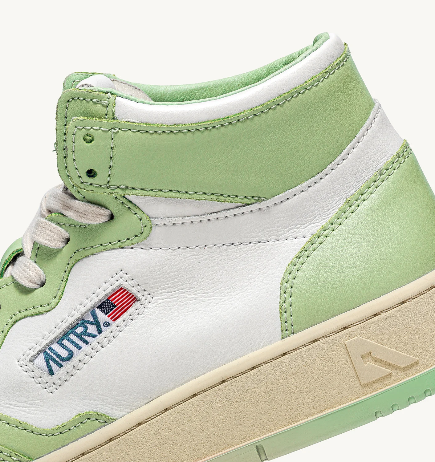 Adidași Medalist Mid din piele în două culori, alb-verde Nil