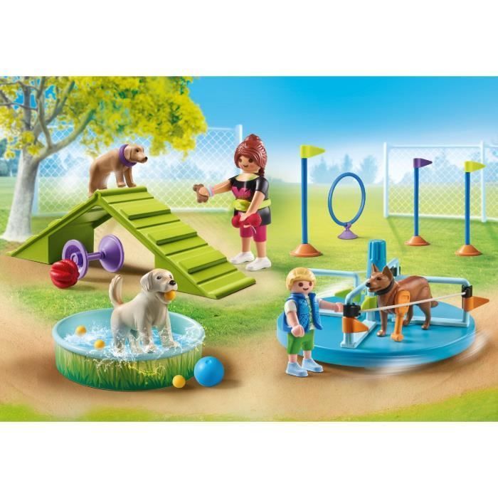 PLAYMOBIL 71745 Aire de jeux pour chiens, enfant et éducatrice, My Life, 61 pièces, Dès 4 ans