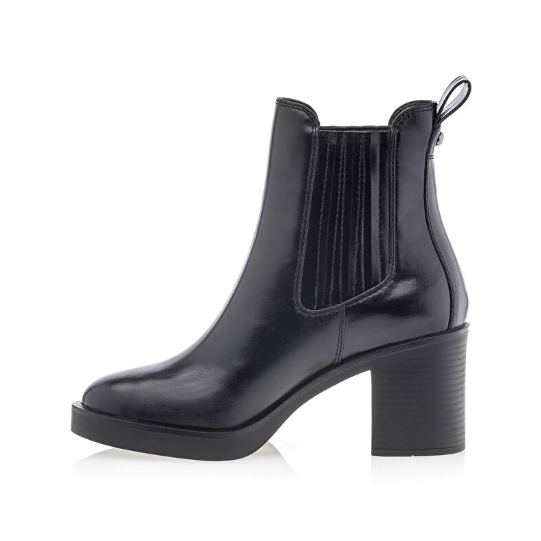 Botas negras de mujer / Botines