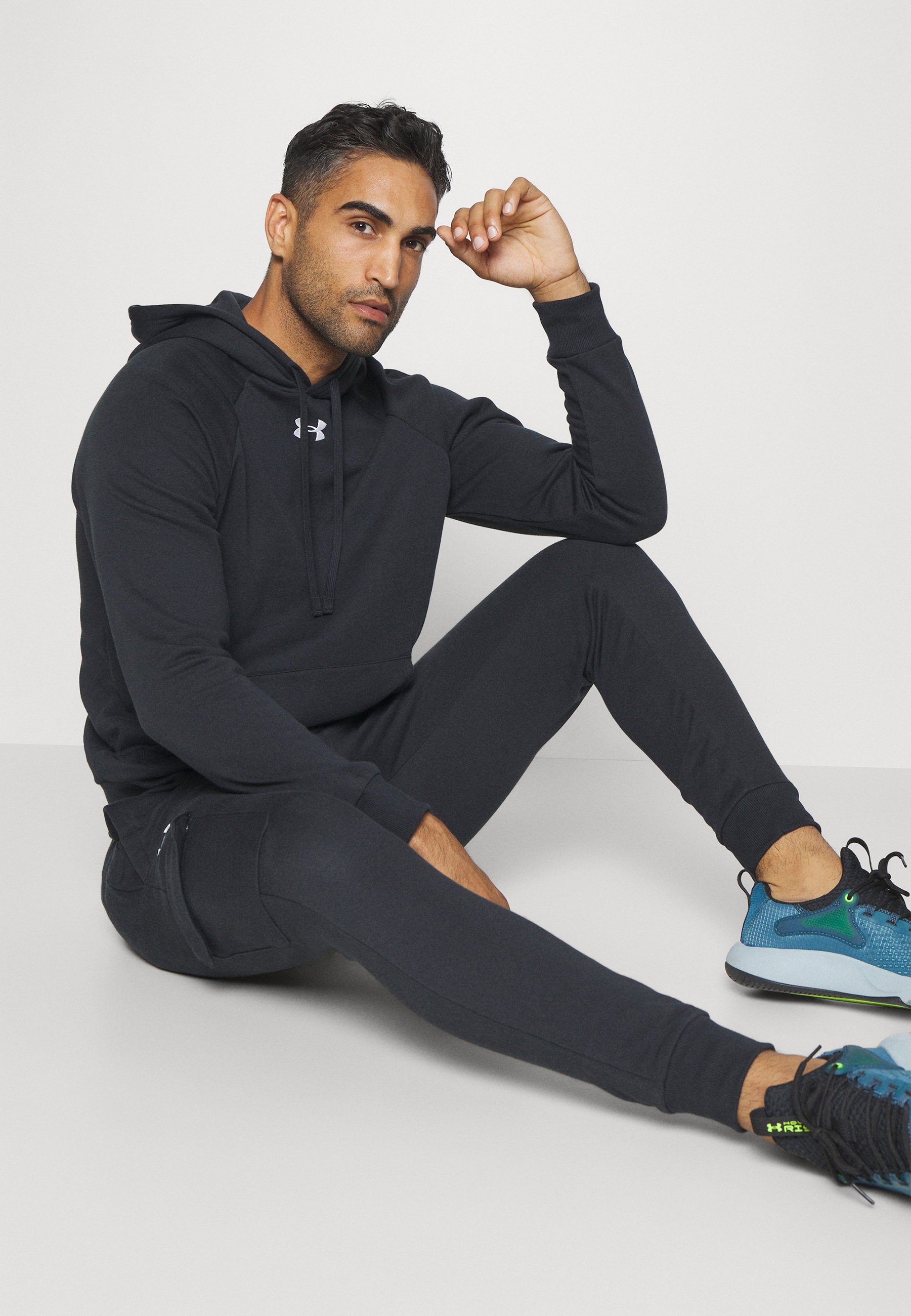 Under Armour RIVAL FLEECE - Moletom com capuz - preto