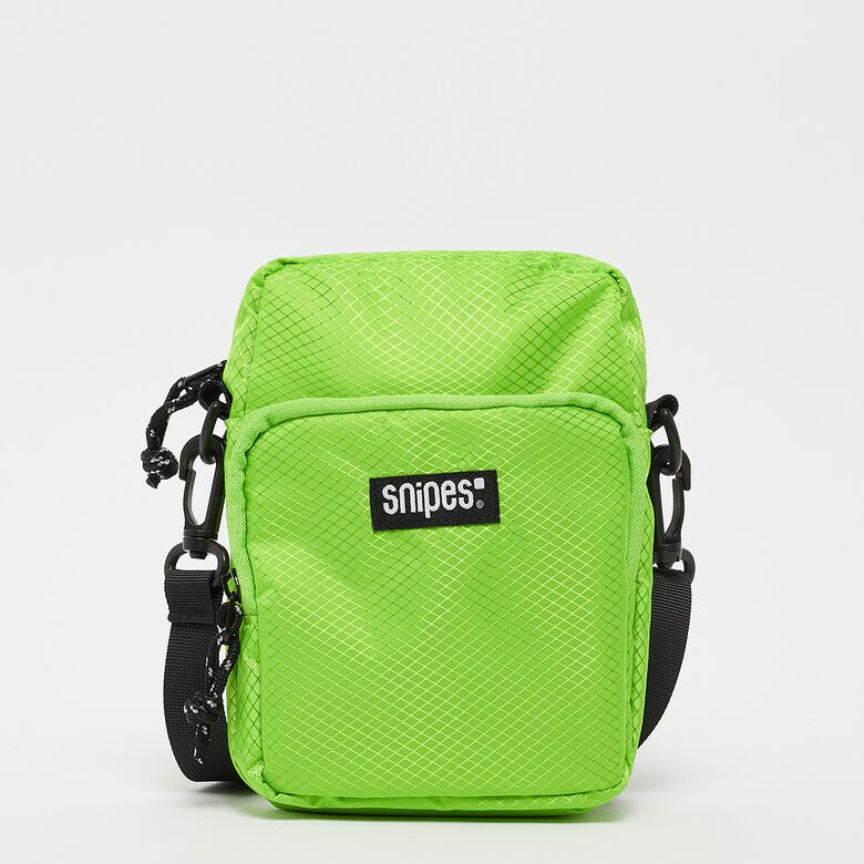 Kleine Tasche mit gewebtem Etikett und Basic-Logo