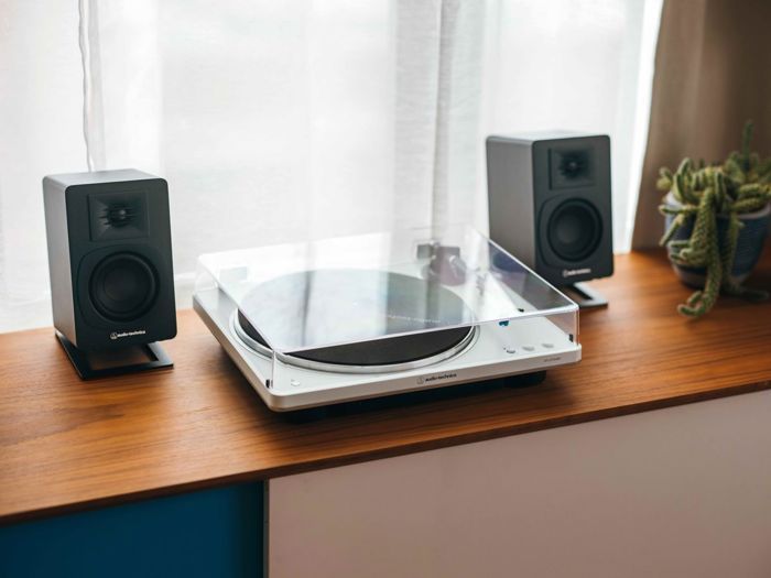 Audiotechnica AT-LP70XBT witte draaitafel