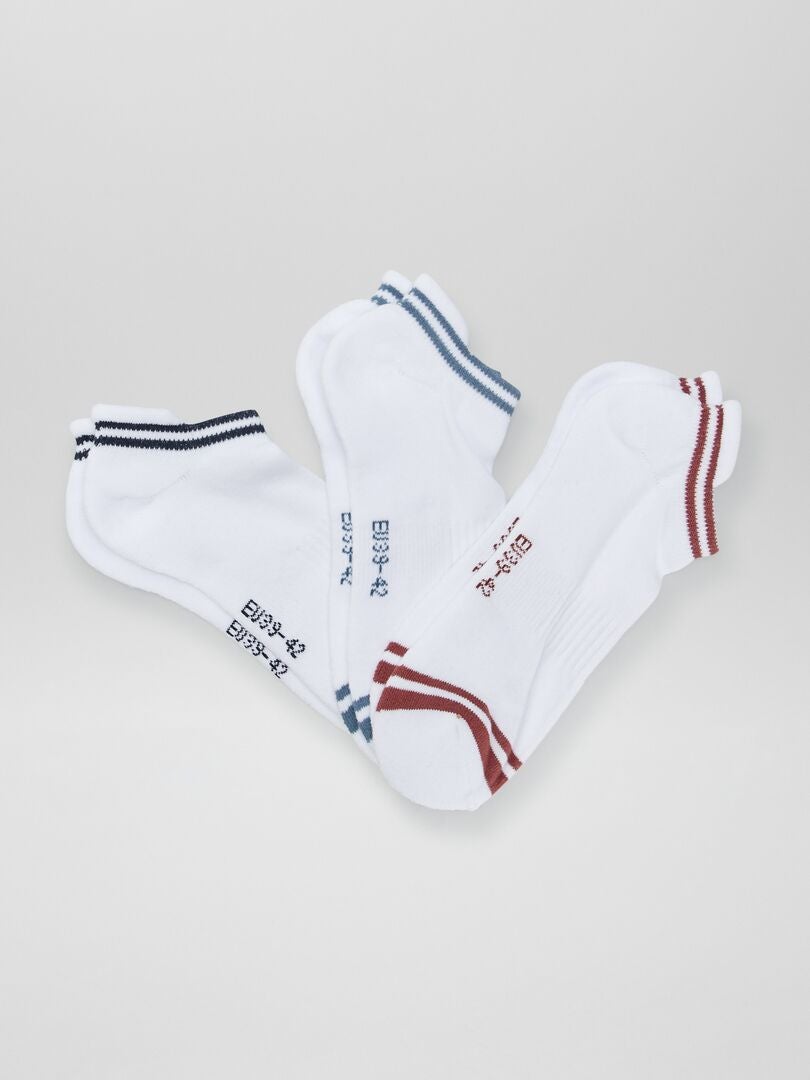 Meias esportivas invisíveis - Conjunto com 3 pares - BRANCAS