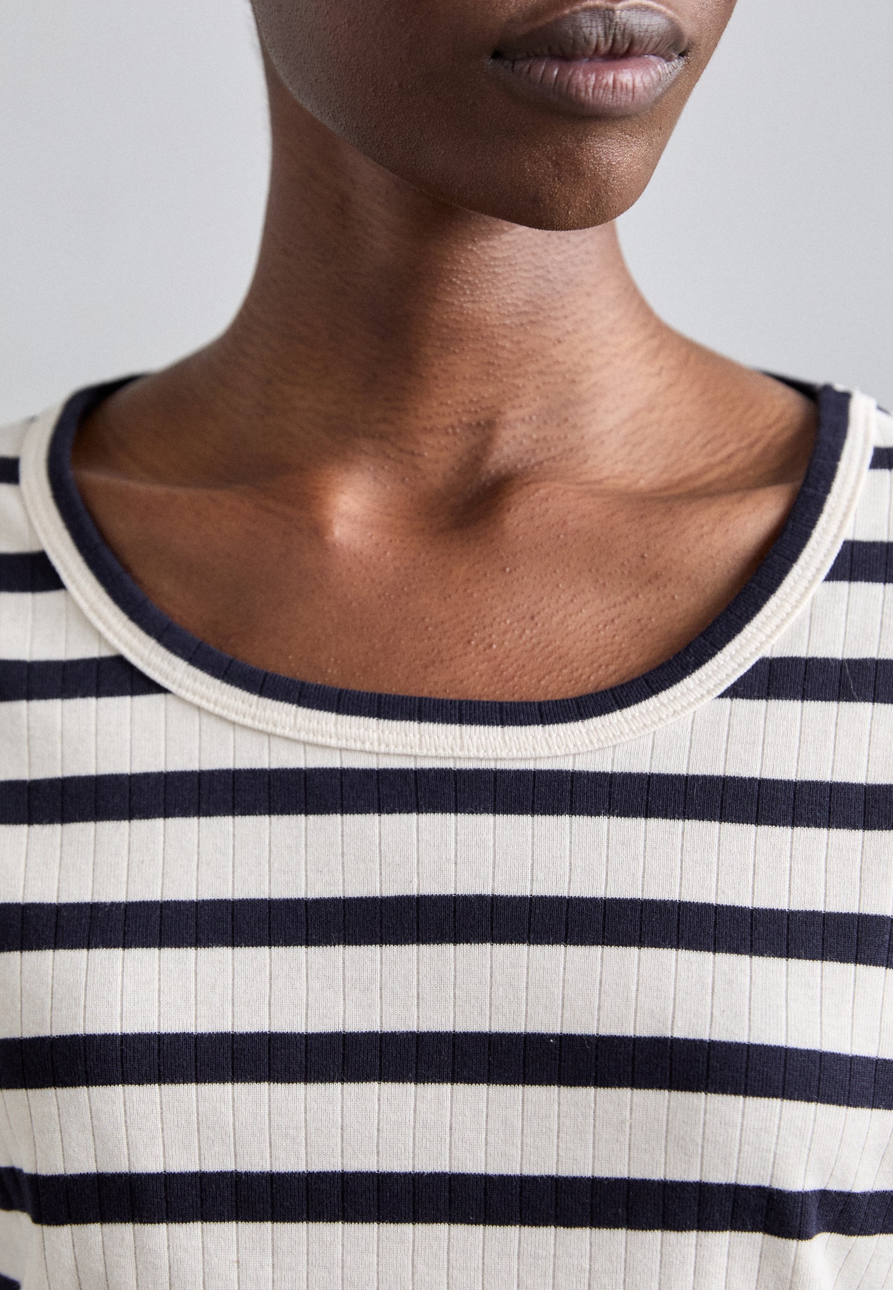 MUNTHE JOTE - Maglia a maniche lunghe - blu navy