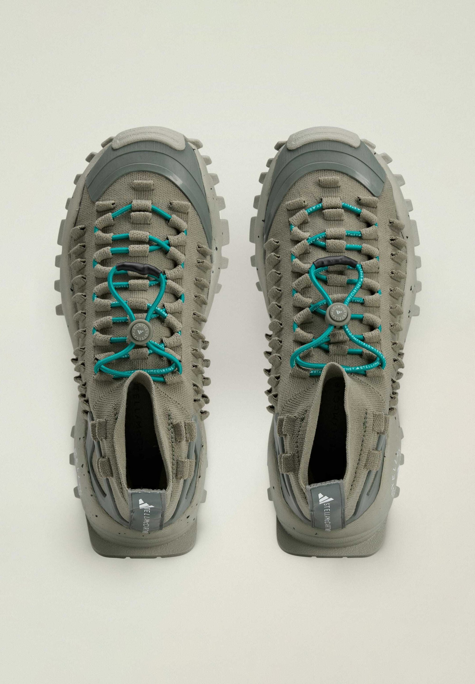adidas by Stella McCartney SEEUALTER - Chaussures de randonnée - vert saule/gris/pierre/vert