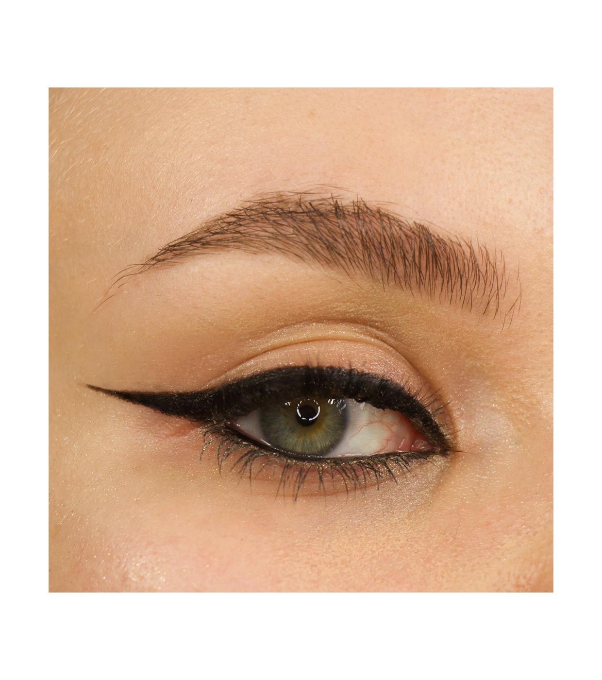 Črtalo za oči Streamline Eyeliner Črtala za oči in svinčniki za oči