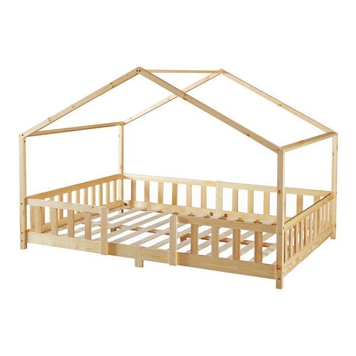 Lettino per bambini Treviolo a forma di casetta con sponda di sicurezza, 200 x 120 cm, colore naturale.