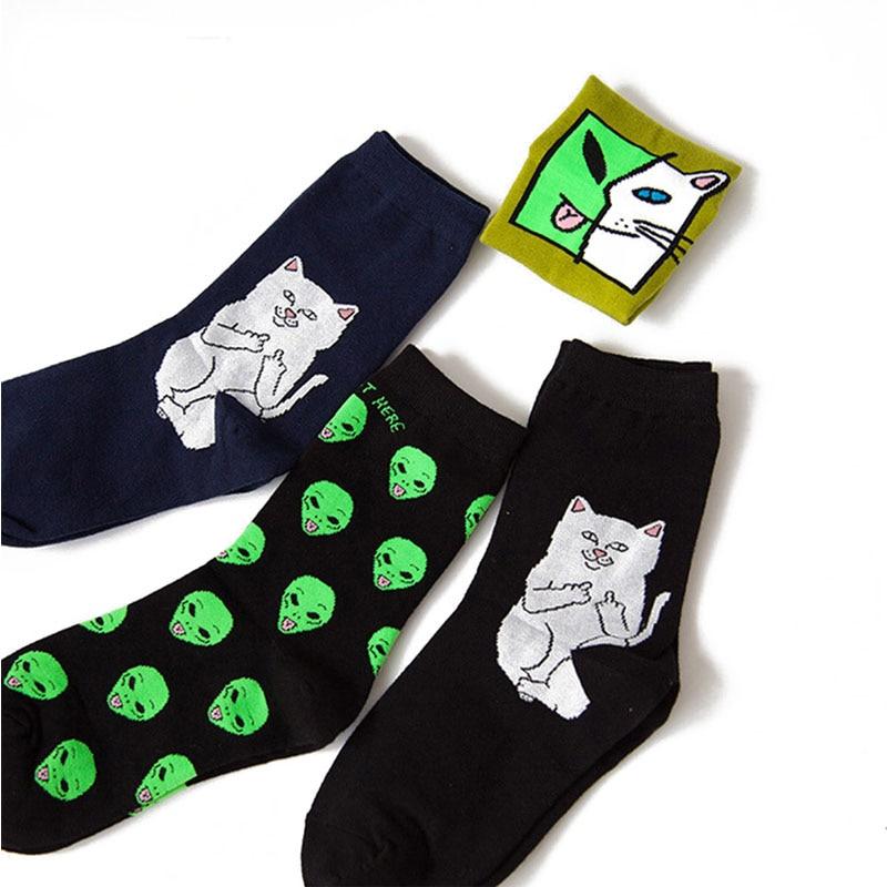 Chaussettes en coton pour femmes, neuves pour l'automne et l'hiver, avec des motifs extraterrestres amusants et des chats de dessin animé, respirantes et respirantes.