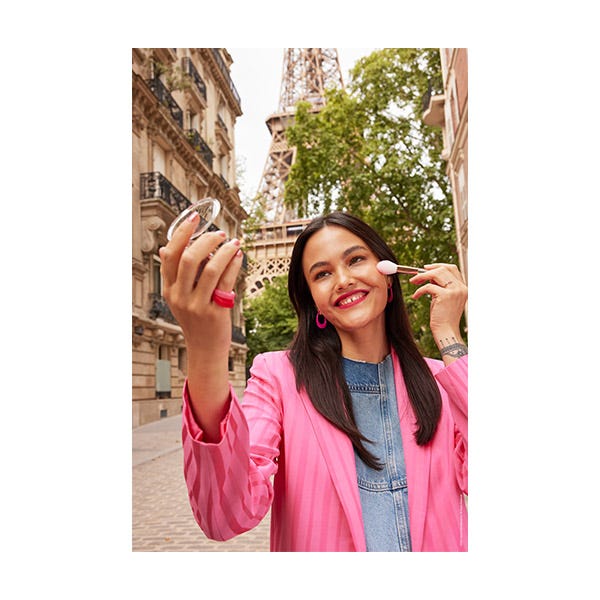 Emily In Paris Illuminating Blush | 1 τεμάχιο