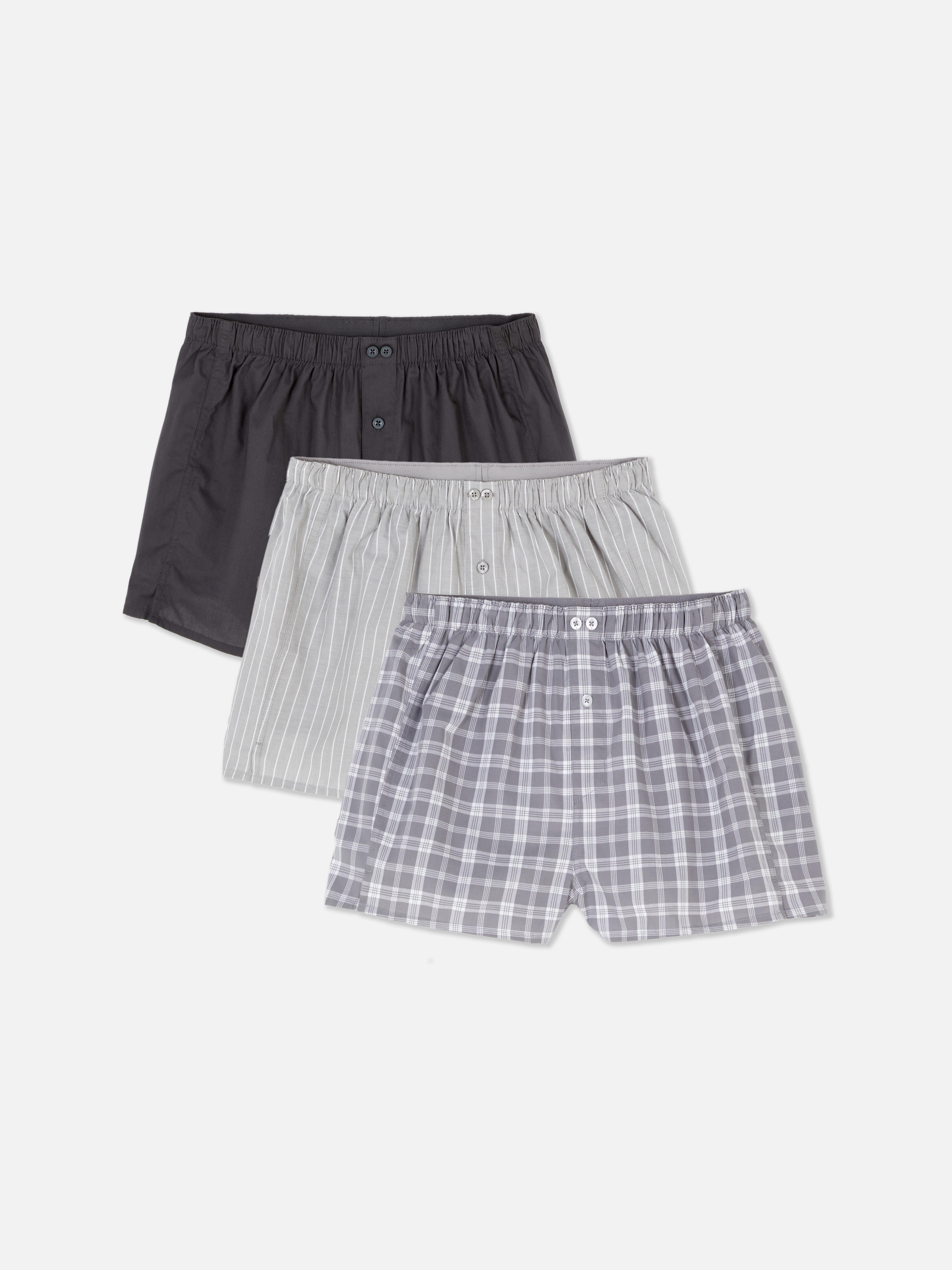 Boxeri cu diverse modele, set de 3. Trei perechi de boxeri din bumbac: simpli, cu dungi și în carouri.
