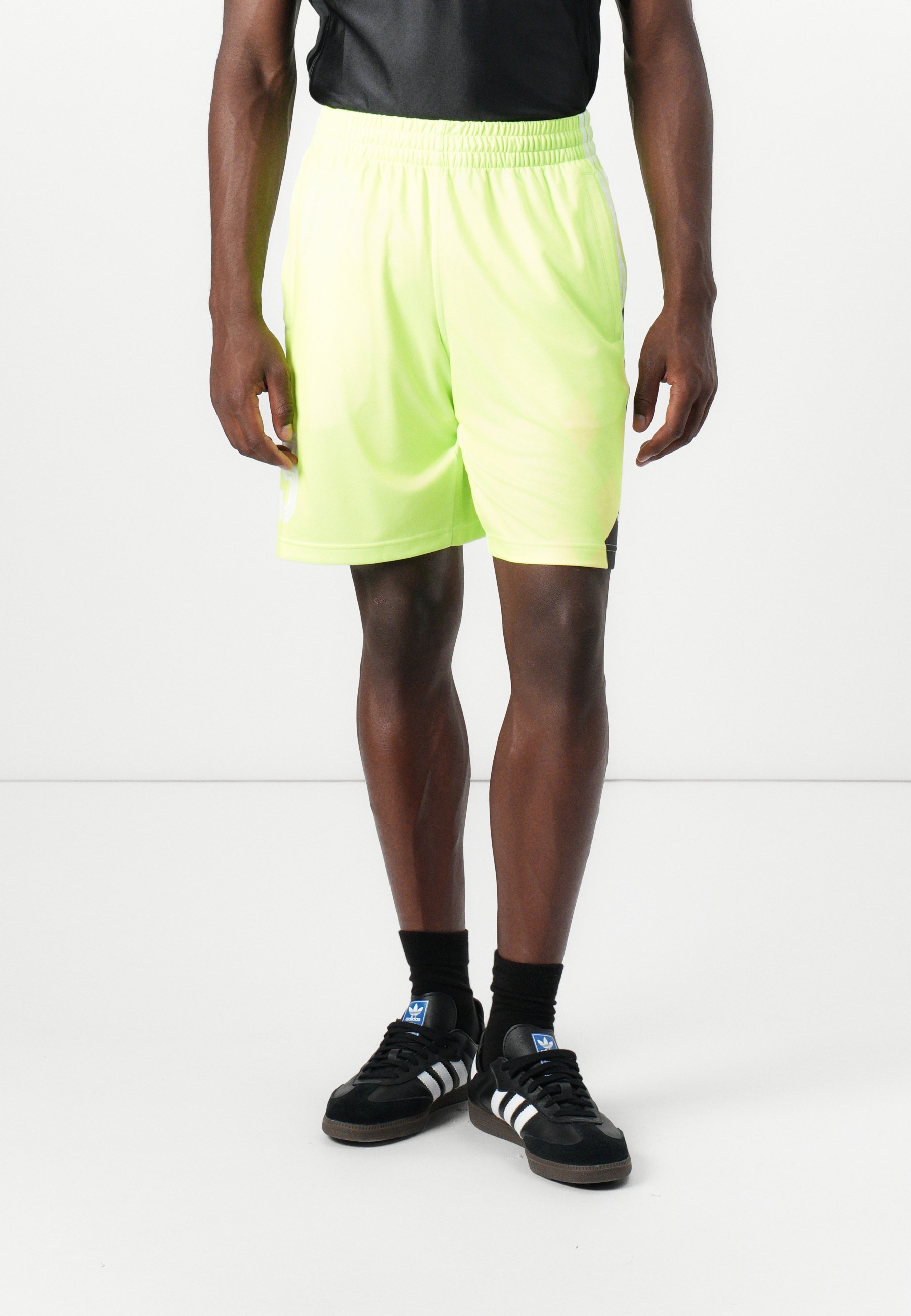 Ležérne šortky adidas Originals