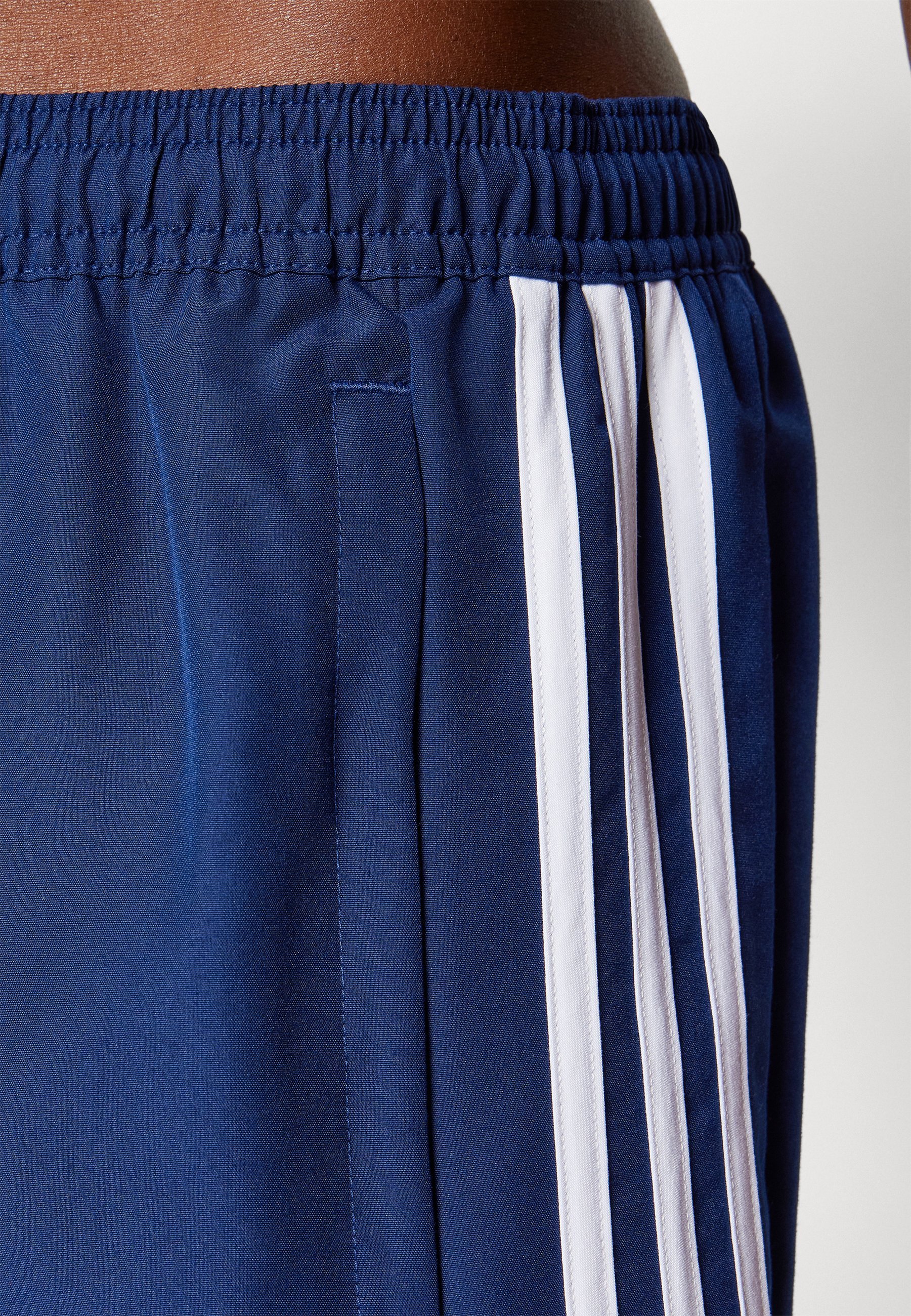 adidas Performance SQUADRA25 DOWNTIME SHORT - Sportshorts - Team Marineblau/Weiß