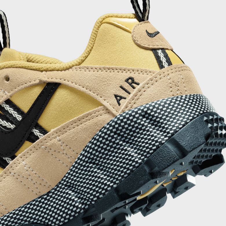 WMNS Air Humara