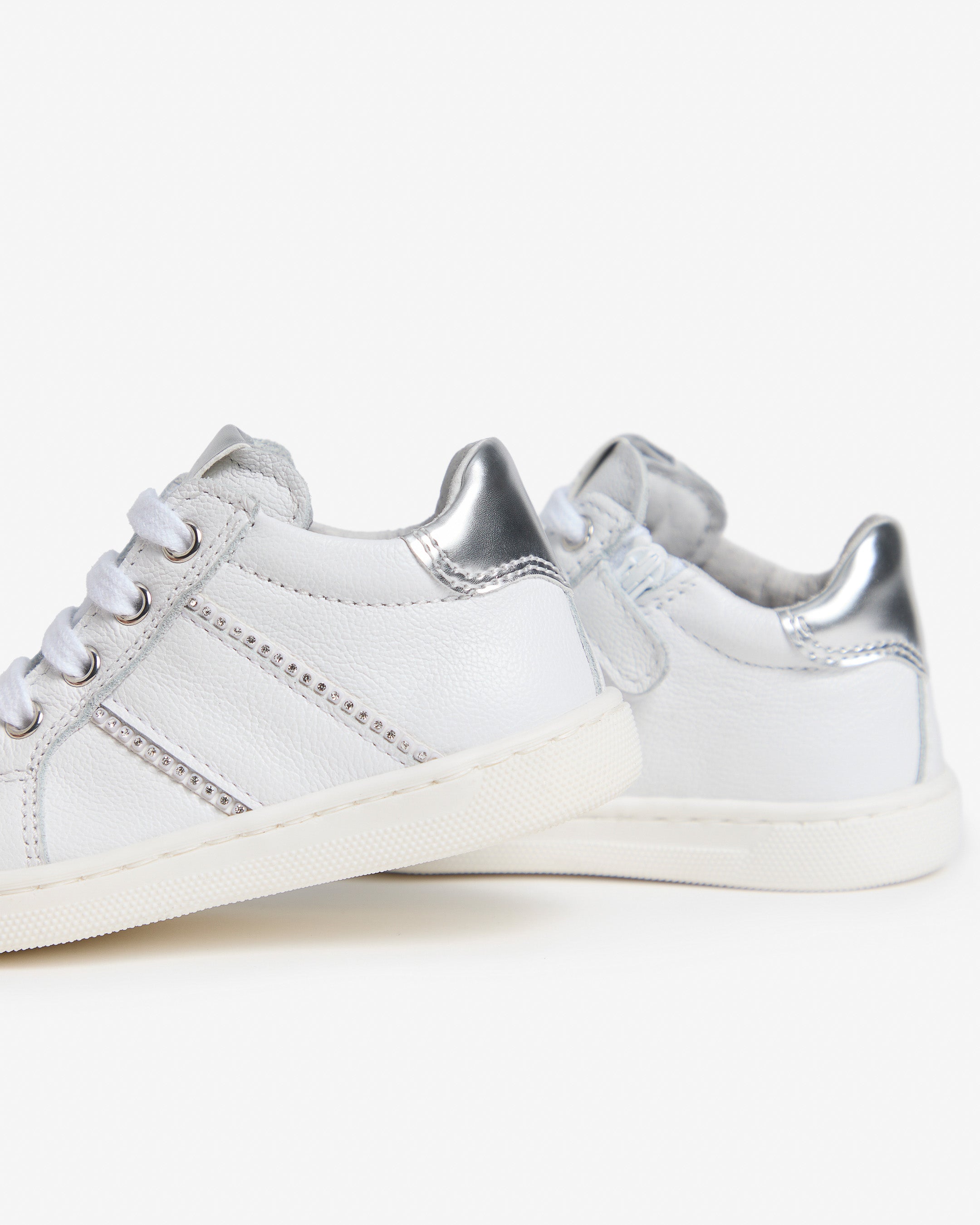  Baskets en cuir pour jeunes filles