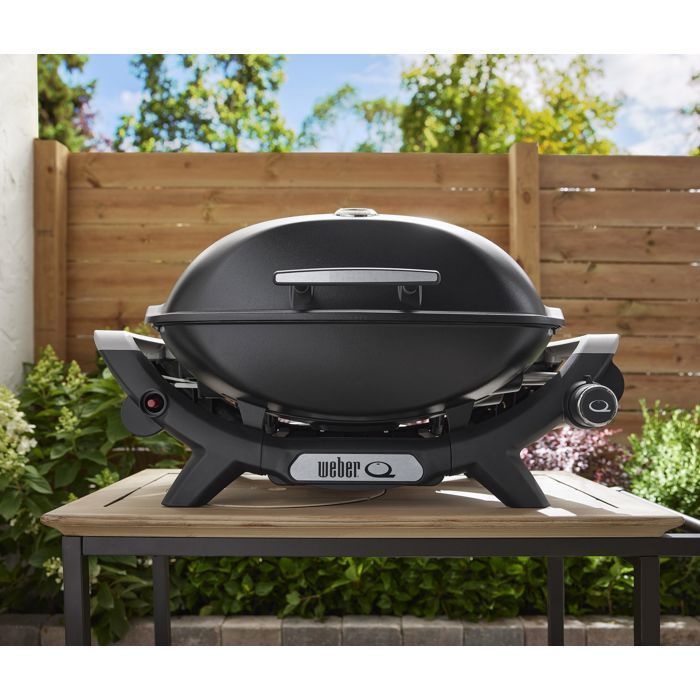 Weber Q2100N gasbarbecue - 2,94 kW - 1 roestvrijstalen brander - geëmailleerd gietijzer - piëzo-ontsteking - zwart