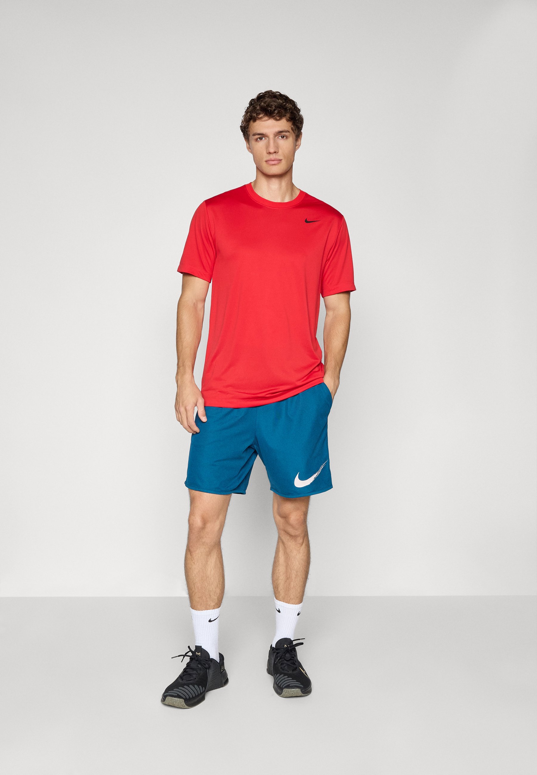 Nike Performance TEE RESET - Sport T-shirt - universiteitsrood/zwart