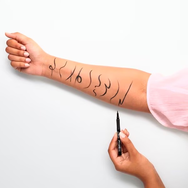 Essence 24ever 01 Intense Black Ink Liner 1.2ml