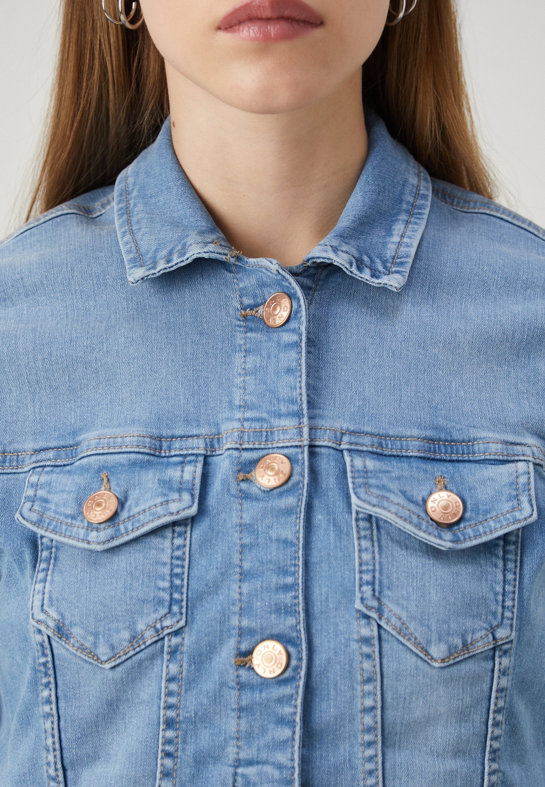 Džínsová bunda ONLY - svetlomodrá denimová